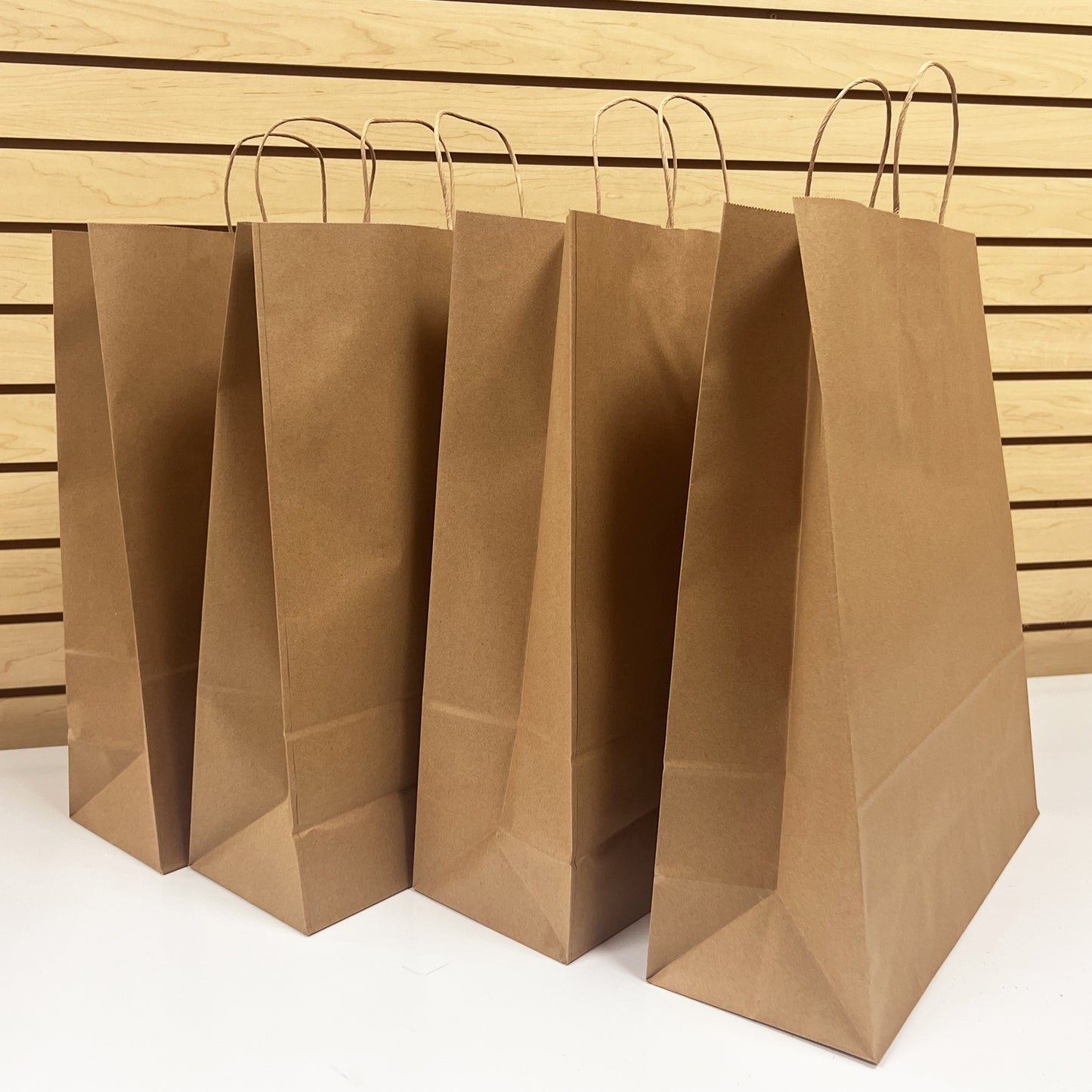 200 Pcs, Queen, 16x6x19.25 inches, Kraft Paper Bags, with Twisted Handles